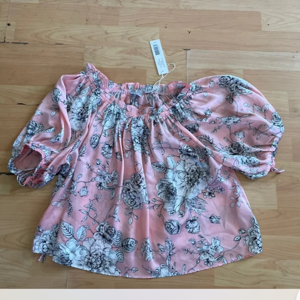 NEW ZERO DEGREES CELSIUS pink Satin Floral Off Shoulder Top Size M Fluff G7